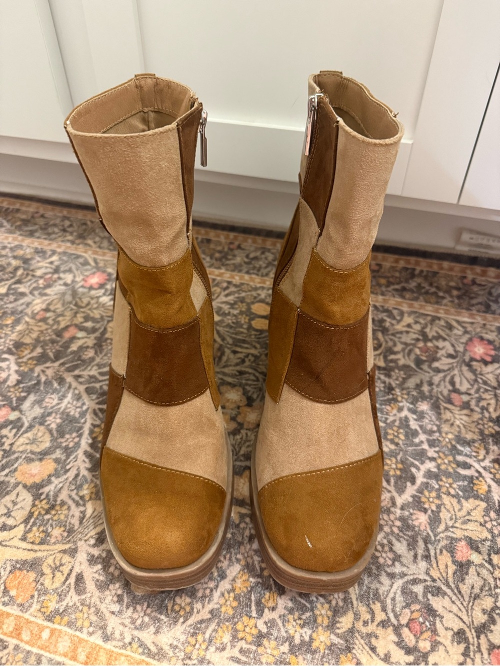 Universal Thread Checkered Boots - Picture 2 of 6